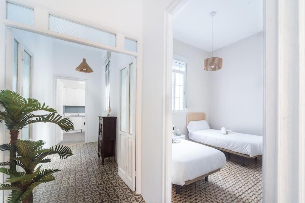 Apartment Mosaic Giralda Sevilla Bagian luar foto