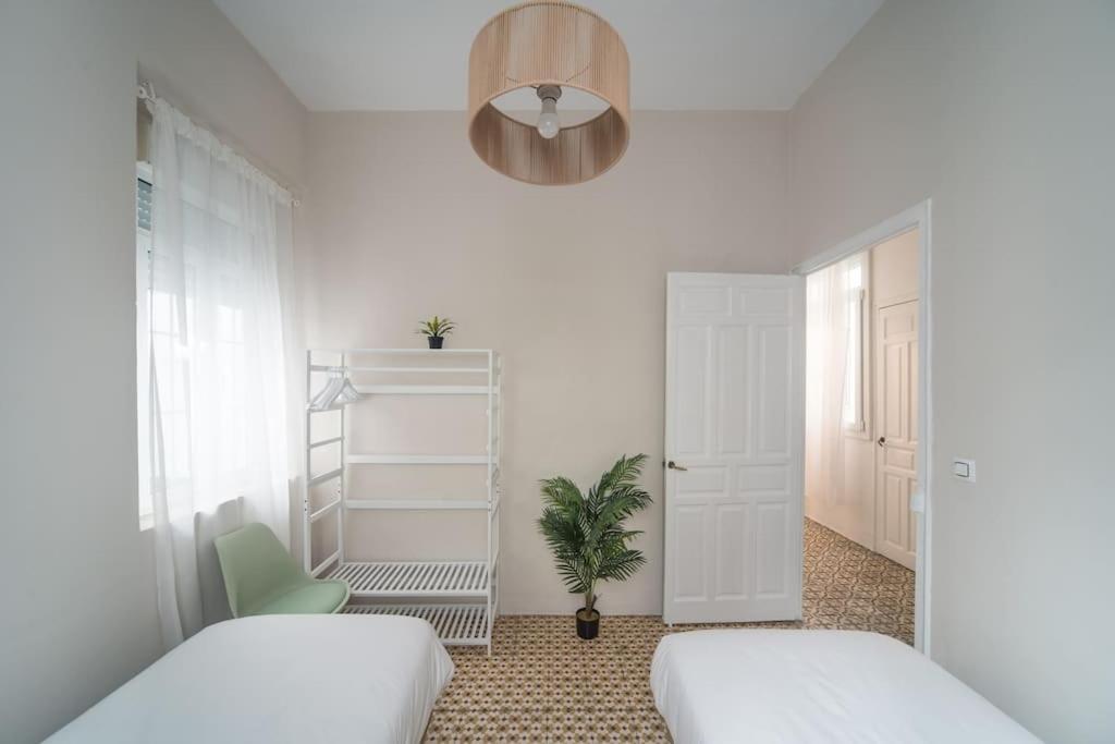 Apartment Mosaic Giralda Sevilla Bagian luar foto